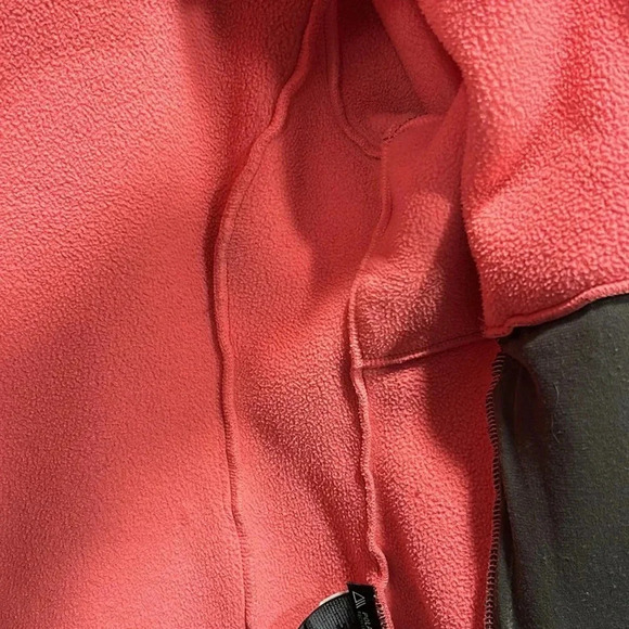 North Face medium two tone corol color extra clean very warm ready to wear - Picture 5 of 6